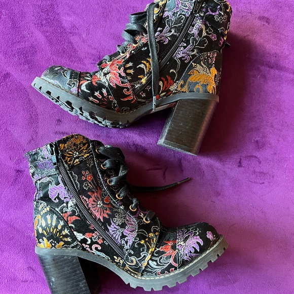 Diba black floral boots - Picture 2 of 9